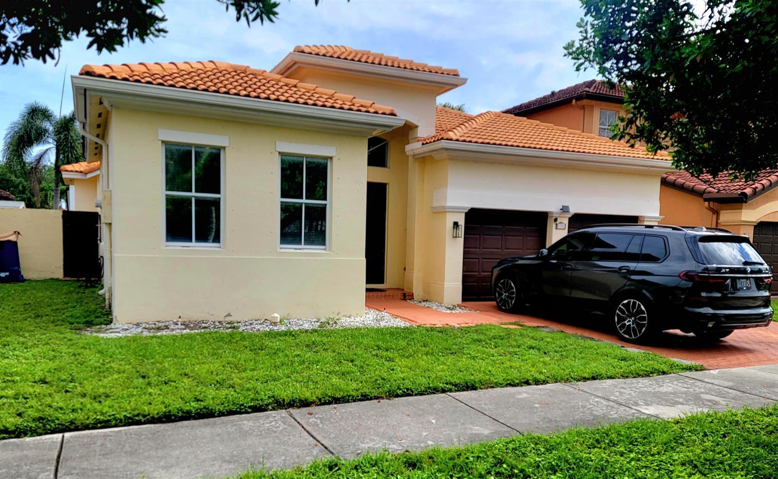 8781 NW 178th Street, Hialeah FL 33018 photo 2