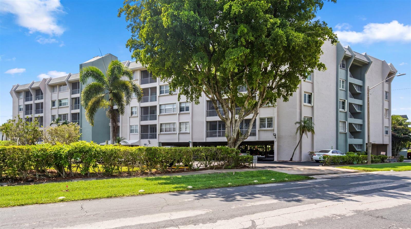 505 Spencer Drive # 309, West Palm Beach FL 33409 photo 2