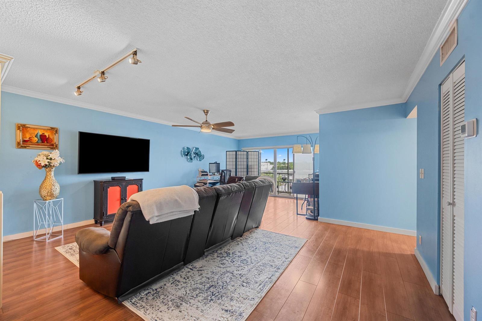 505 Spencer Drive # 309, West Palm Beach FL 33409 photo 4