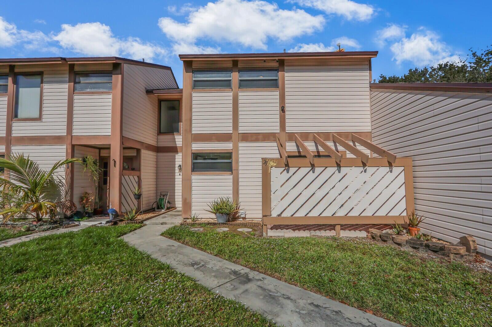 113 Sherwood Circle # 25b, Jupiter FL 33458 photo 2