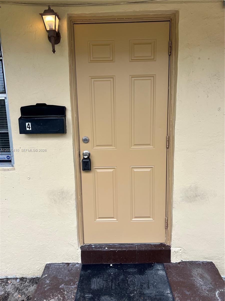 646 NW 4th Ct # 4, Hallandale Beach FL 33009 photo 2