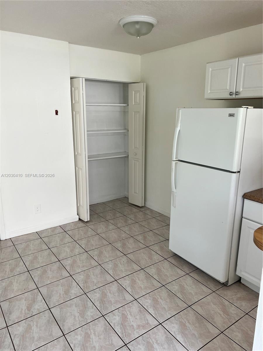 646 NW 4th Ct # 4, Hallandale Beach FL 33009 photo 3