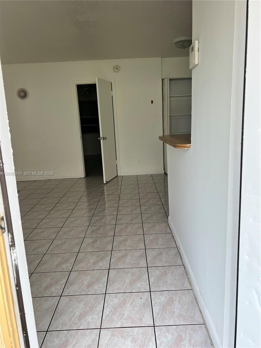 646 NW 4th Ct # 4, Hallandale Beach FL 33009 photo 5