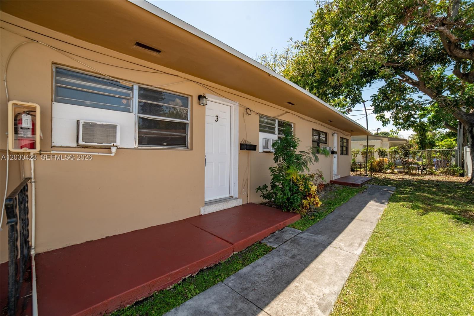 15940 NE 19th Ct # 3, North Miami Beach FL 33162 photo 2