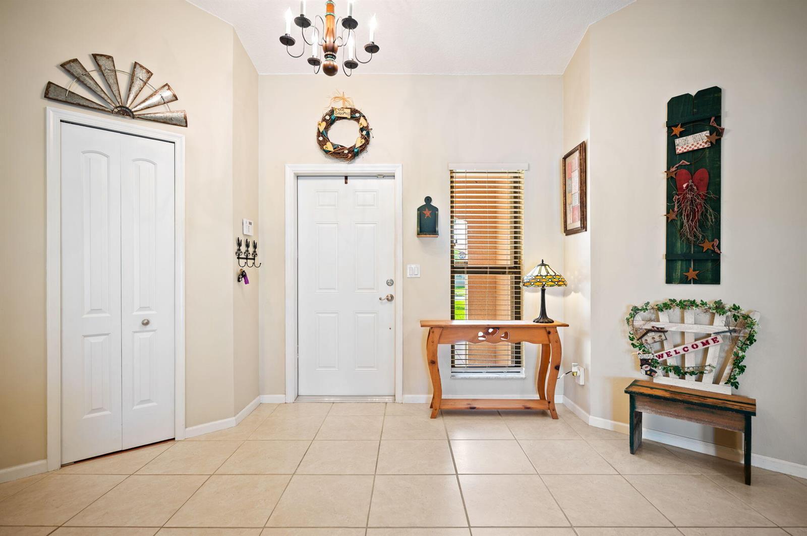 5531 Hawkes Bluff Avenue, Davie FL 33331 photo 3