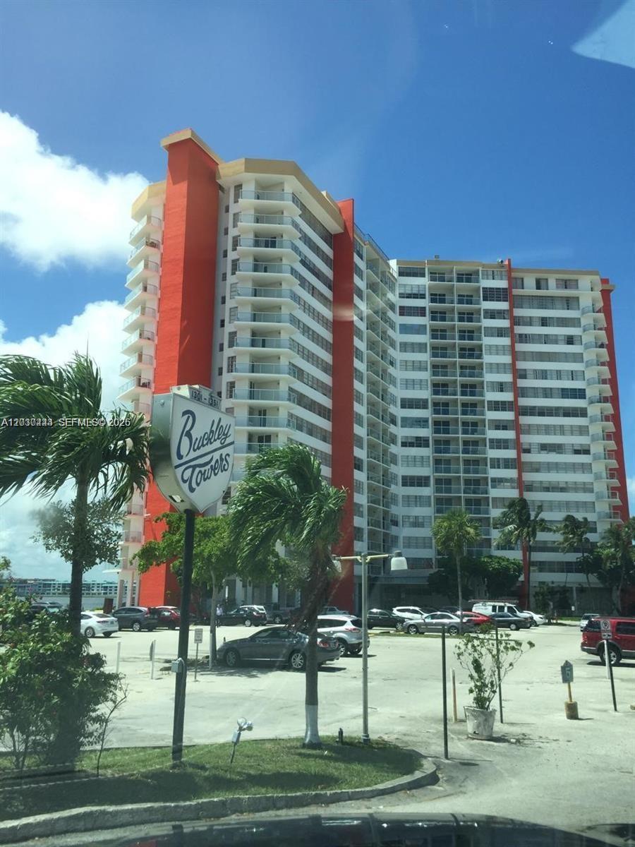 1301 NE Miami Gardens Dr # 702W, Miami FL 33179 photo 2