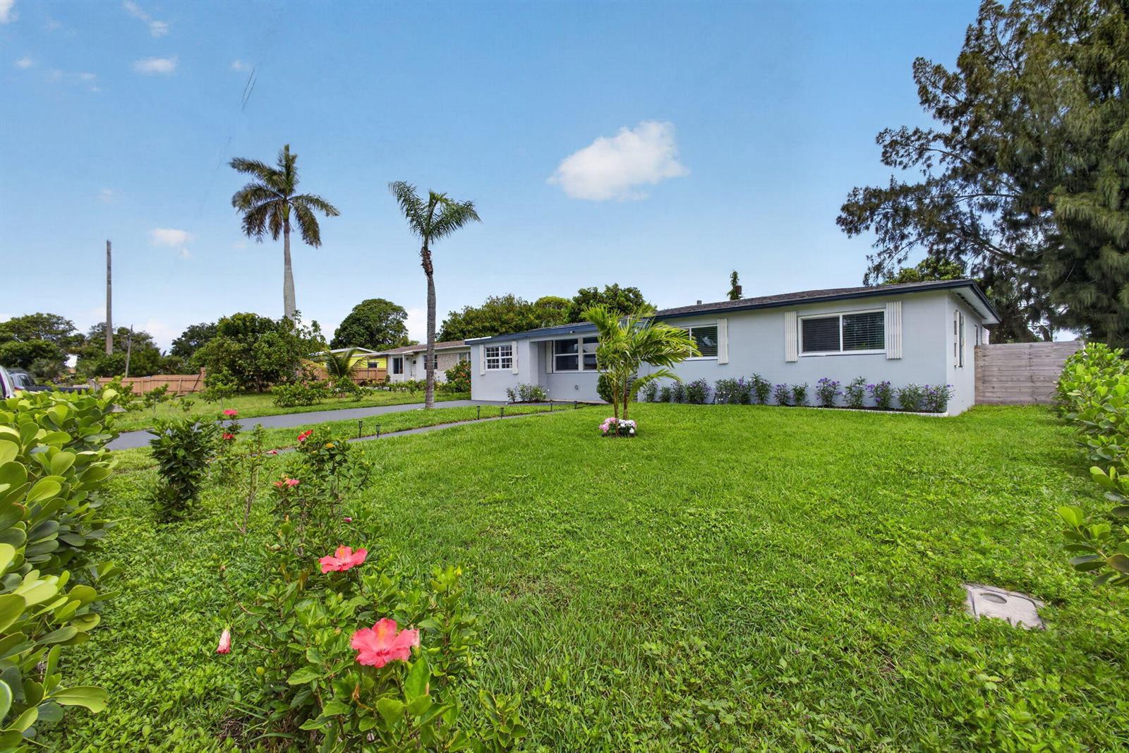 140 W 31st Court, Riviera Beach FL 33404 photo 5