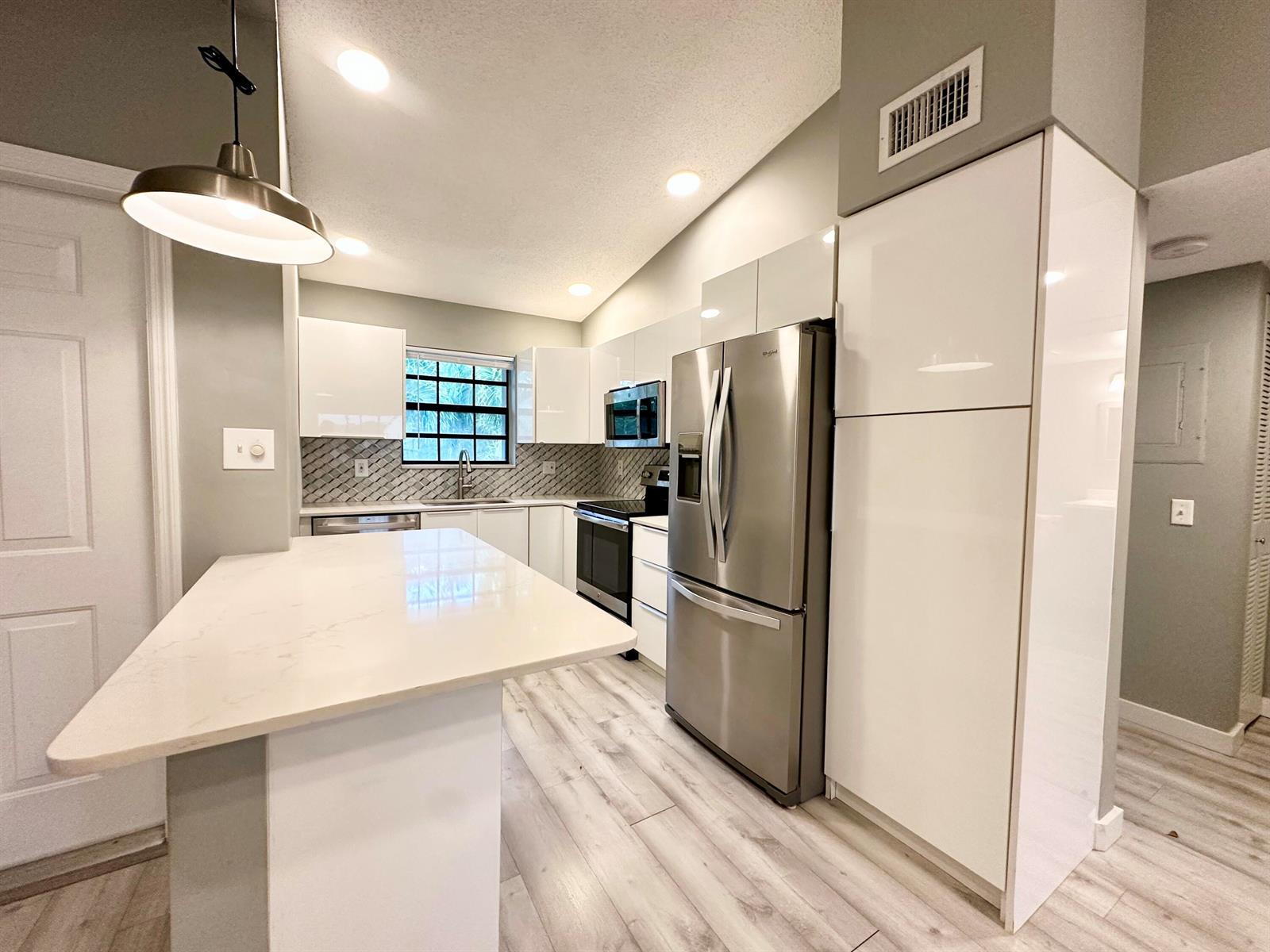 2800 Palmwood Terrace # 2210, Boca Raton FL 33431