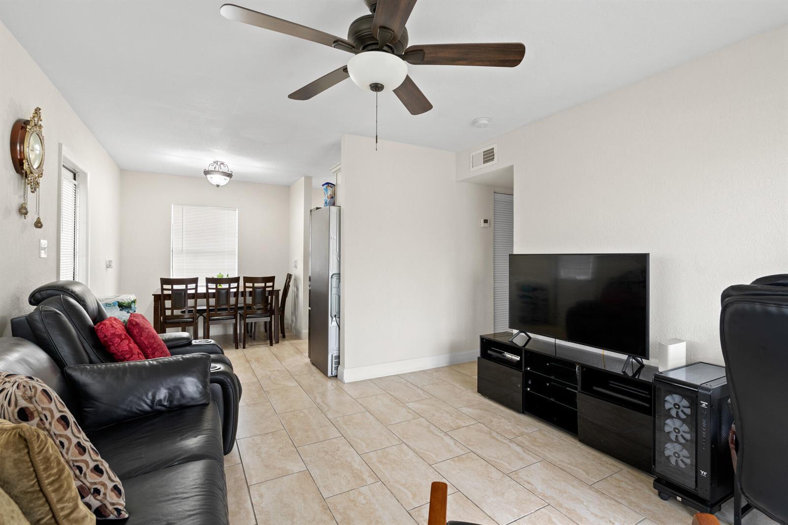 2804 Avenue J, Fort Pierce FL 34947 photo 3