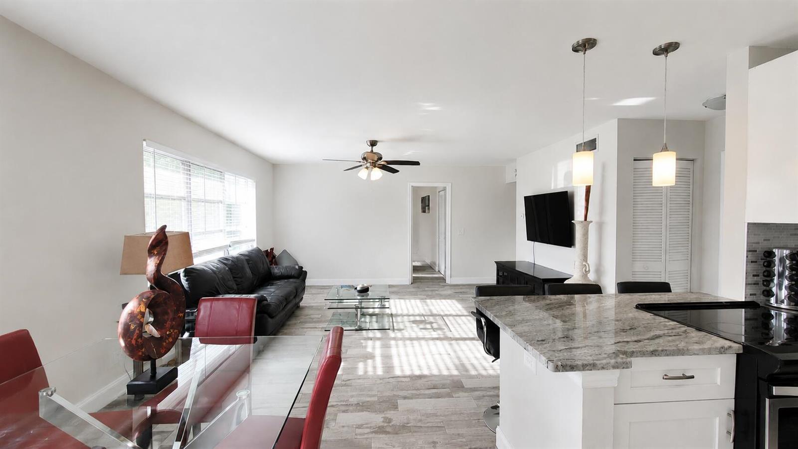 115 SW 1st Avenue # 10, Boynton Beach FL 33435 photo 2