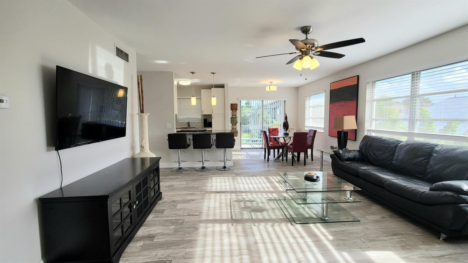 115 SW 1st Avenue # 10, Boynton Beach FL 33435 photo 3