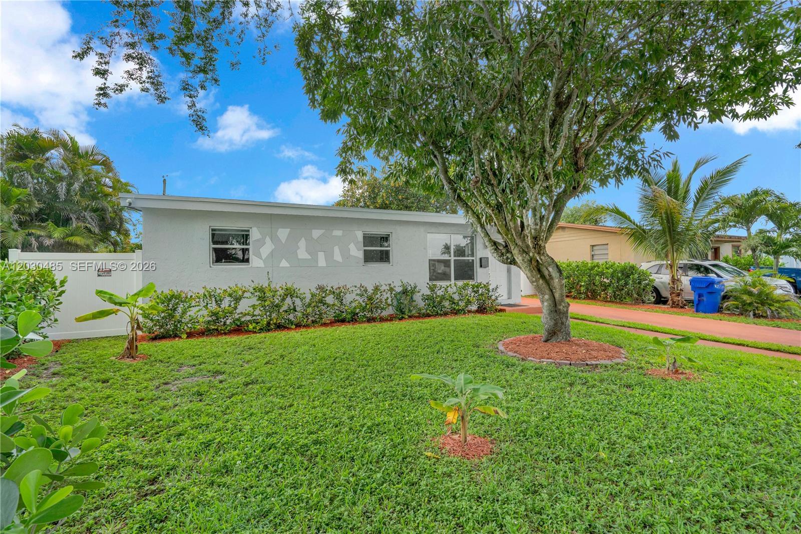 7220 Arthur St, Hollywood FL 33024 photo 4