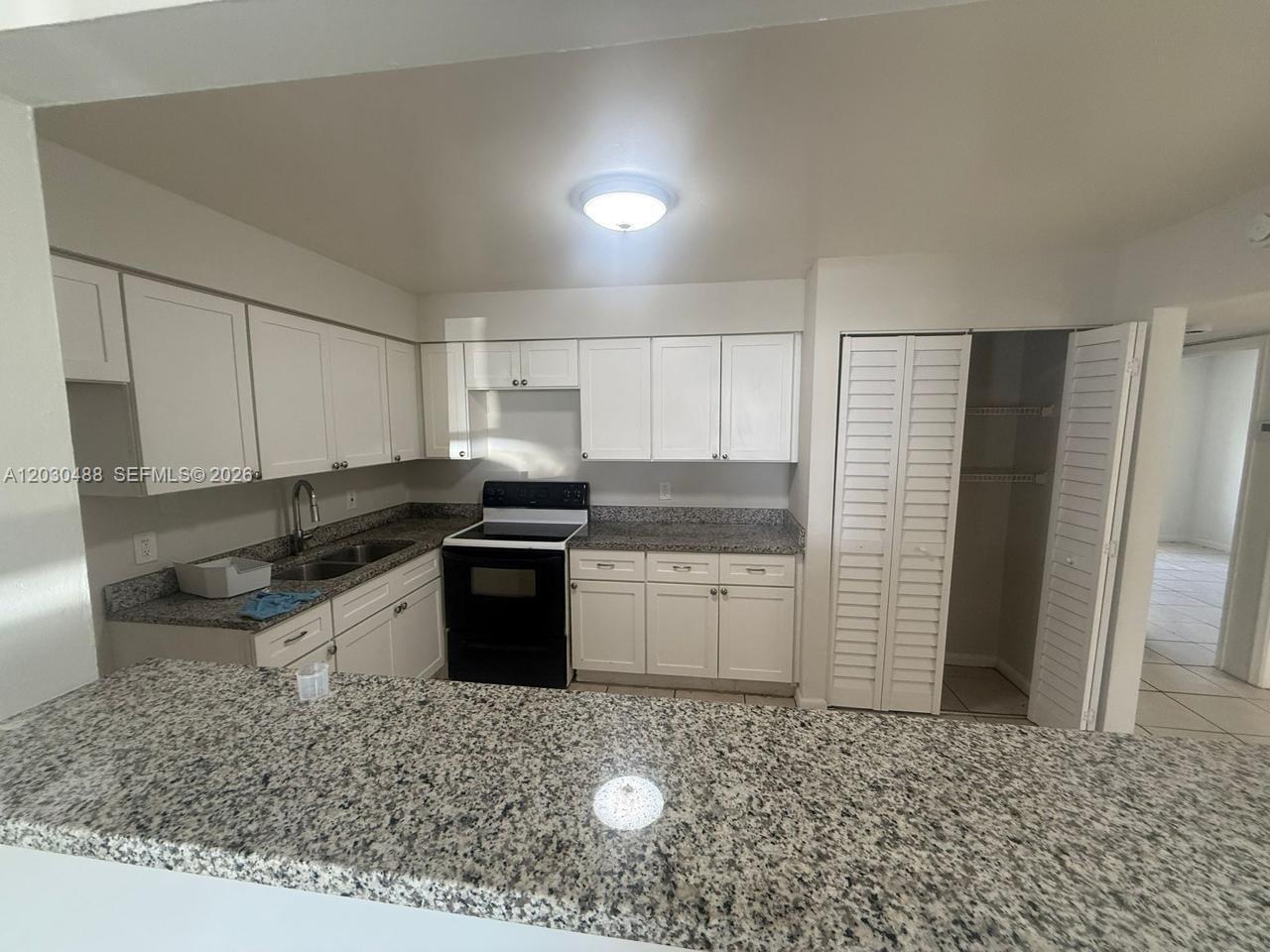 Riviera Beach, FL 33404 photo 2