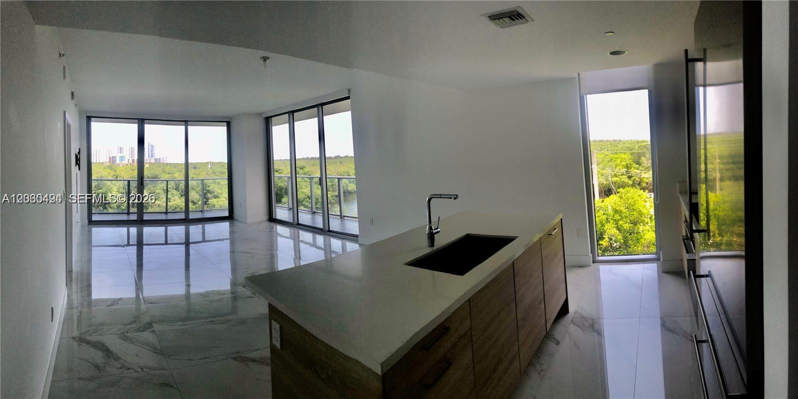16385 Biscayne Blvd # 621, North Miami Beach FL 33160 photo 4