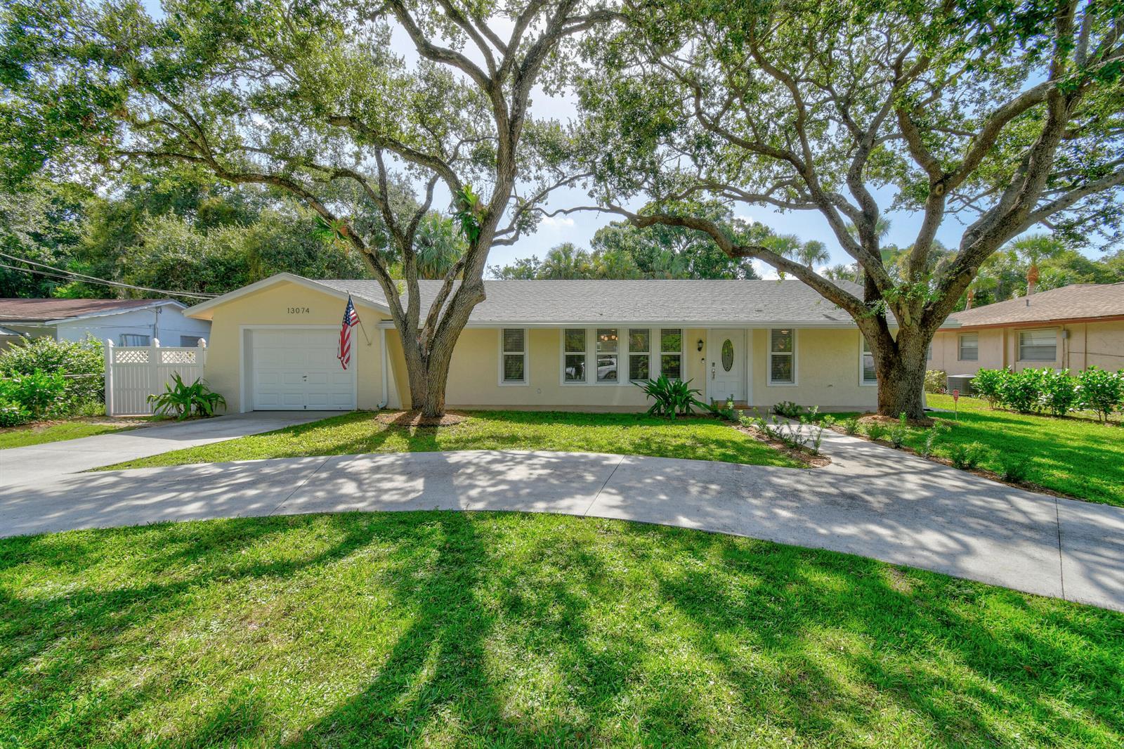 13074 23rd Avenue N, Palm Beach Gardens FL 33410