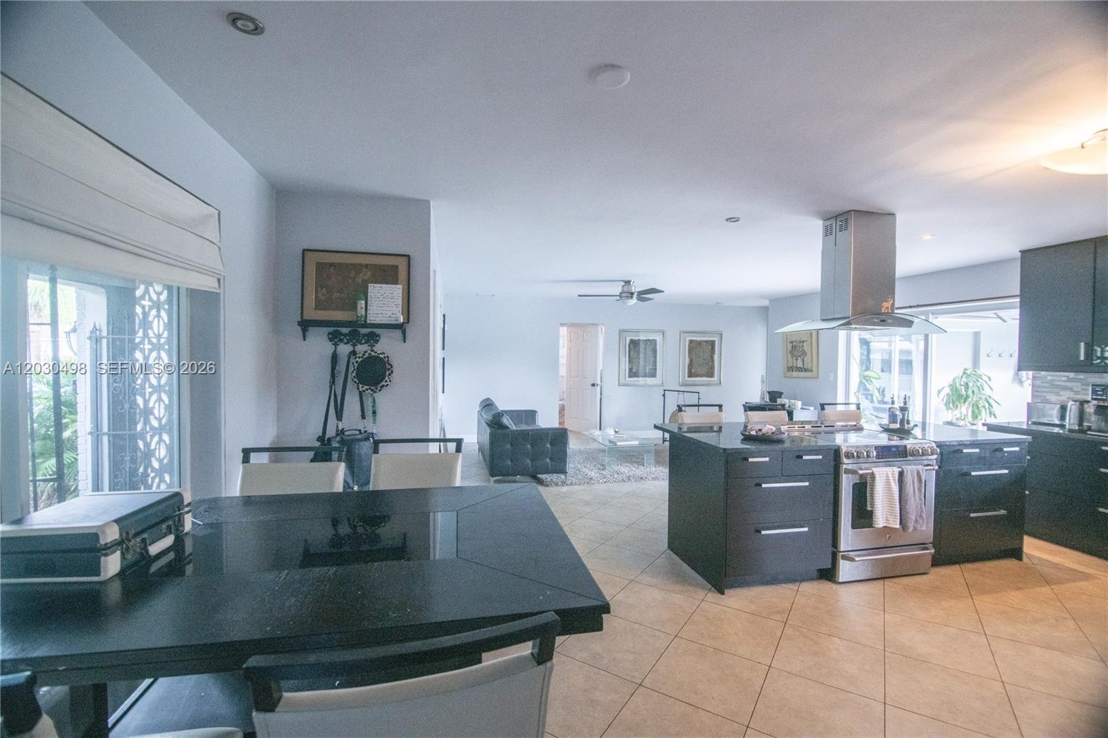 4116 Taft St, Hollywood FL 33021 photo 4