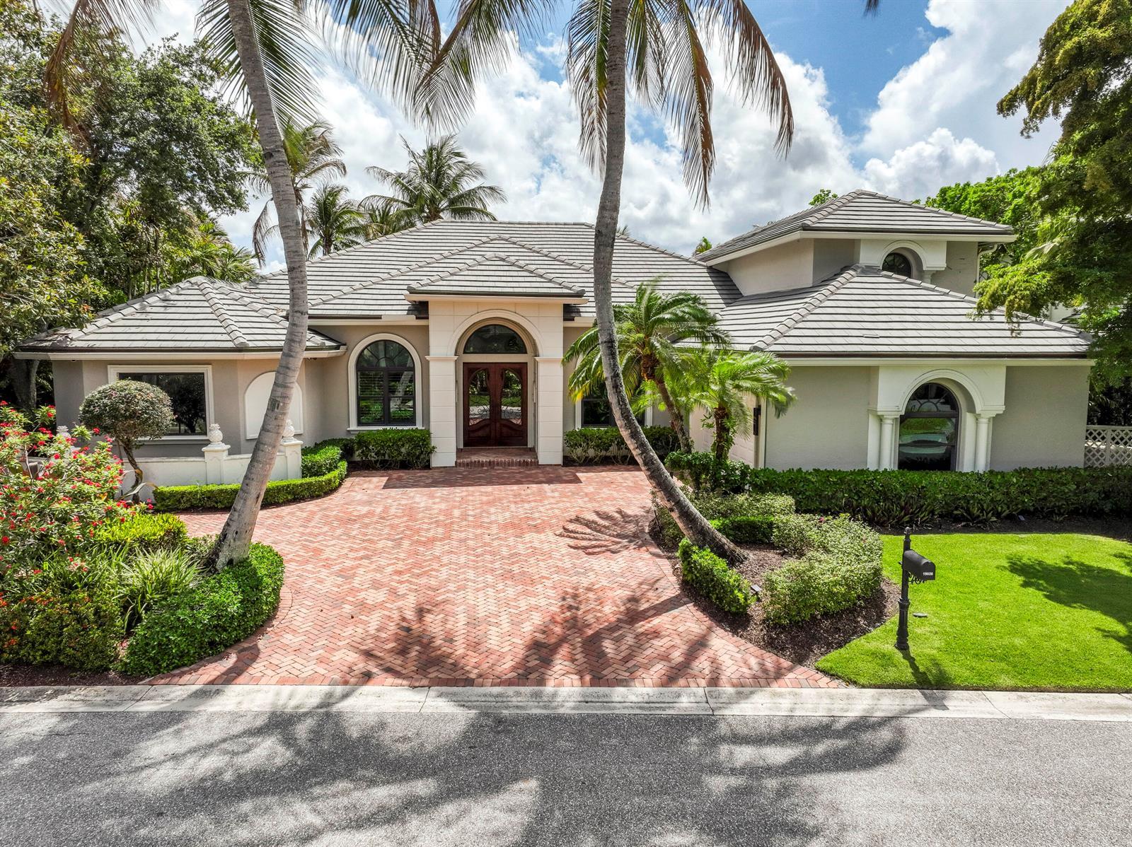 19028 SE Windward Island Lane, Jupiter FL 33458 photo 2