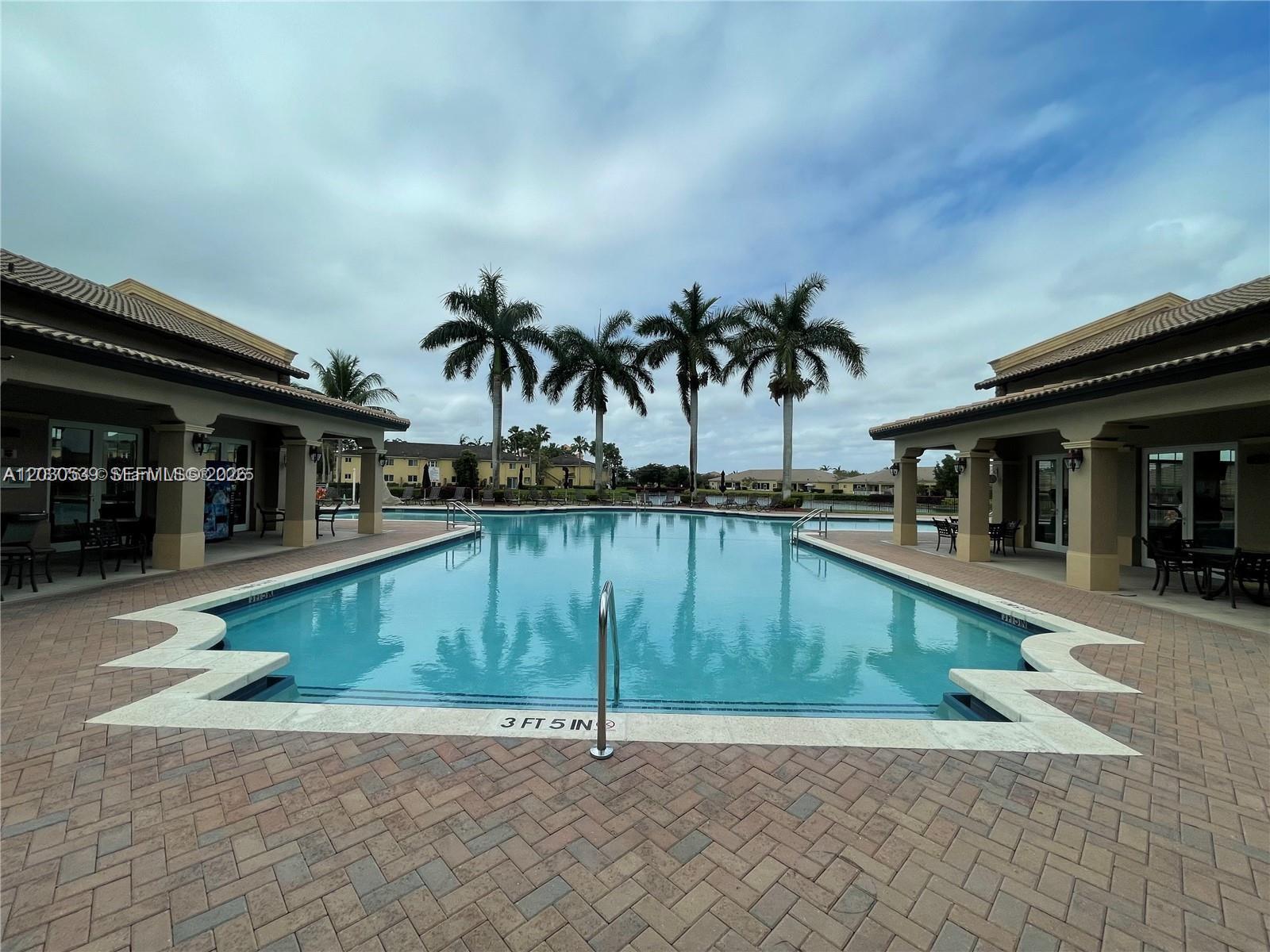 1398 NE 33rd Ave # 25, Homestead FL 33033 photo 3