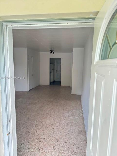 North Miami Beach, FL 33160 photo 3