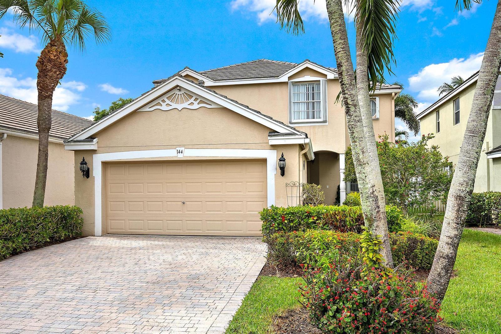 144 Berenger Walk, Royal Palm Beach FL 33414 photo 2