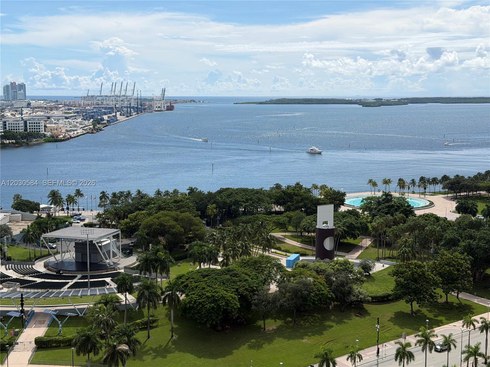 244 Biscayne Blvd # 2105, Miami FL 33132 photo 2