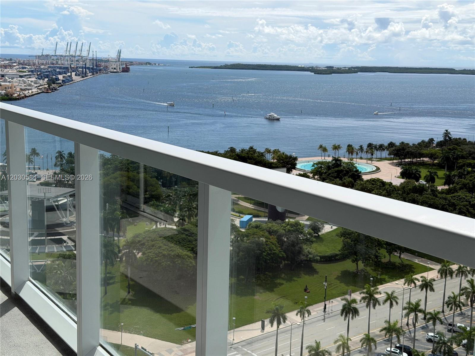 244 Biscayne Blvd # 2105, Miami FL 33132 photo 3
