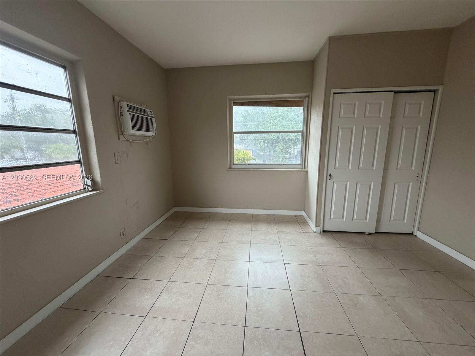 1422 NW 26th Ave, Miami FL 33125 photo 3