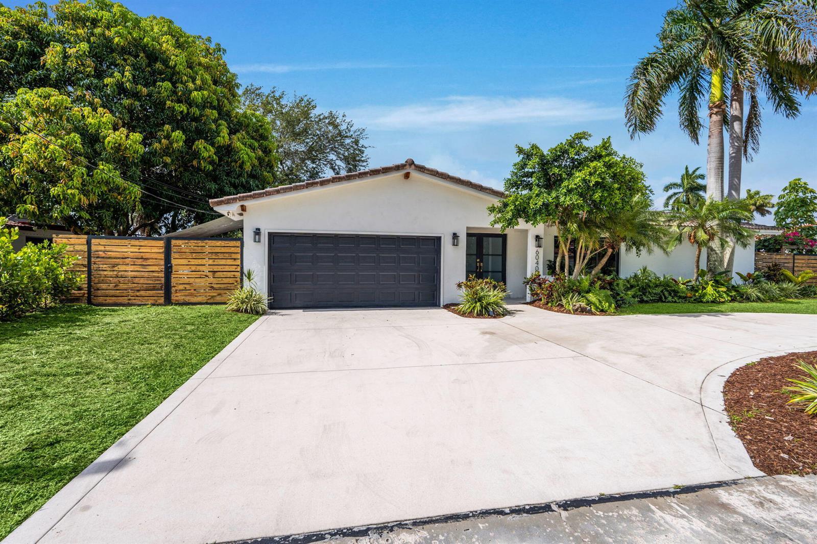 6040 SW 14th Street, Plantation FL 33317 photo 2