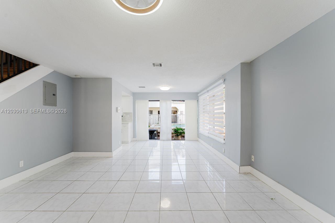 2570 Coral Springs Dr # 2570, Coral Springs FL 33065