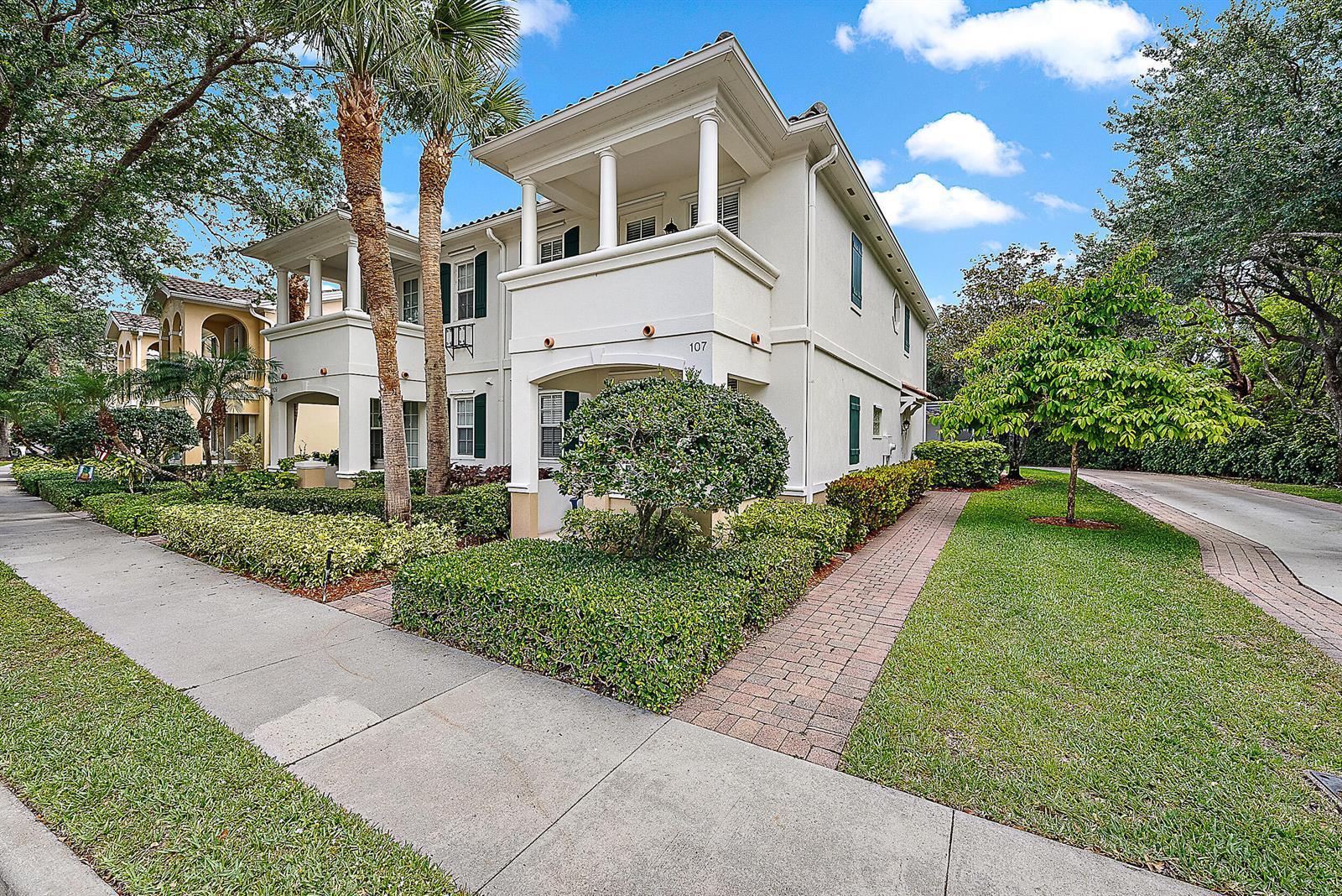 107 Rivinia Drive, Jupiter FL 33458 photo 2
