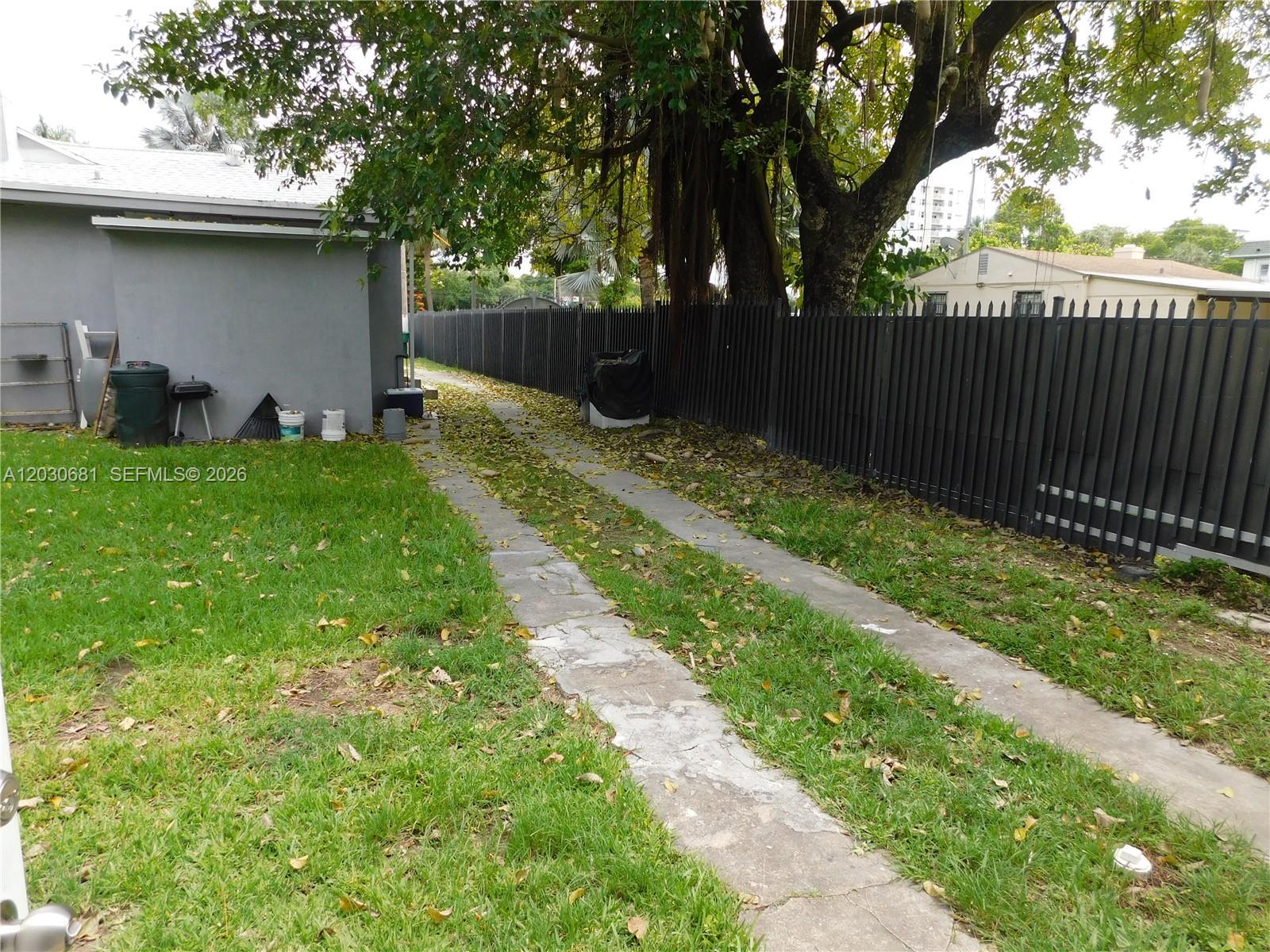 1605 NW 26th St # B, Miami FL 33142 photo 3