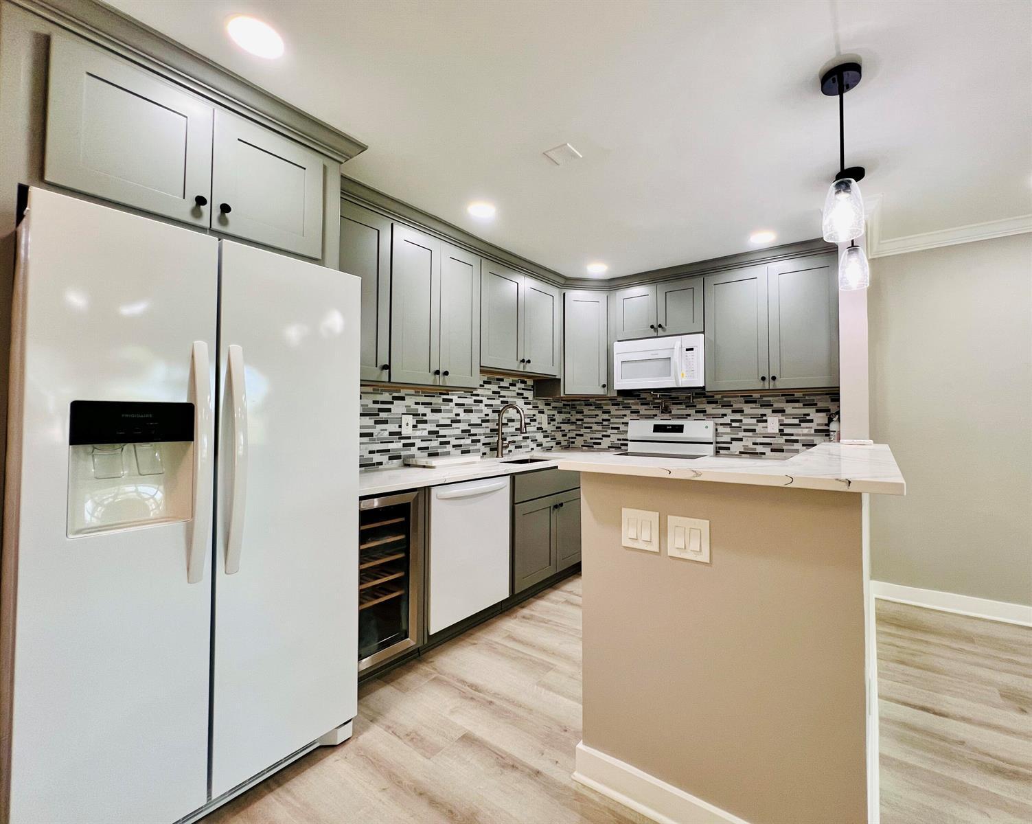 15 Bedford A, West Palm Beach FL 33417 photo 2