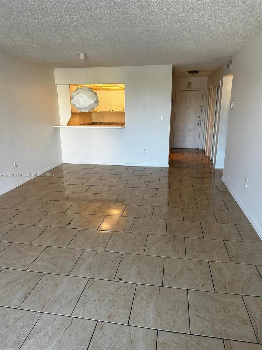 6950 Miami Gardens Dr # 304, Hialeah FL 33015 photo 5