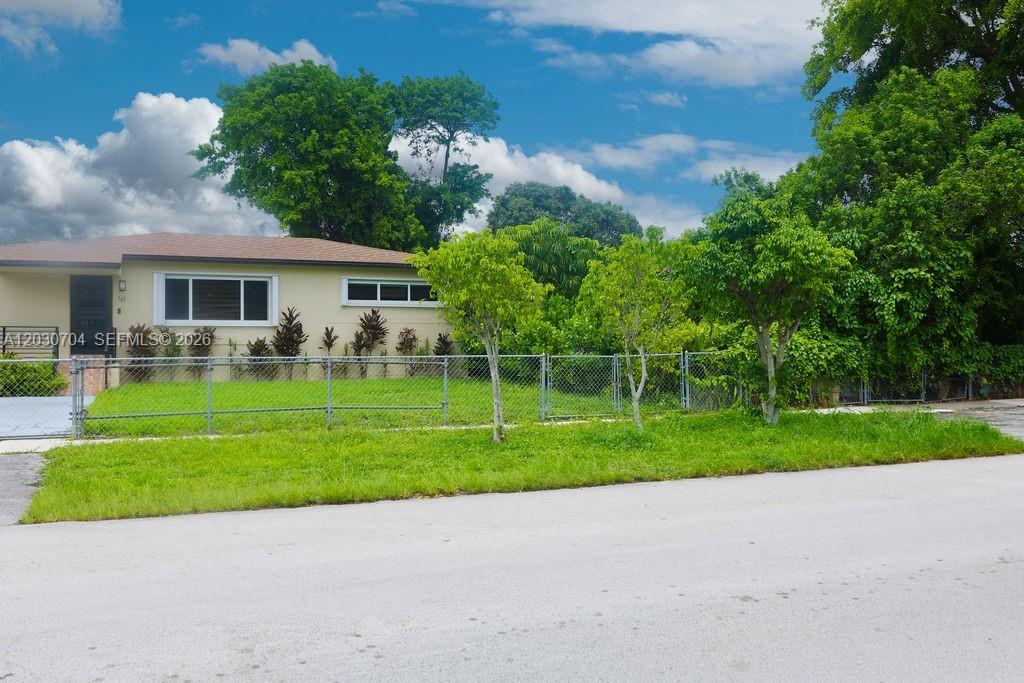 161 E 36th St, Hialeah FL 33013 photo 4
