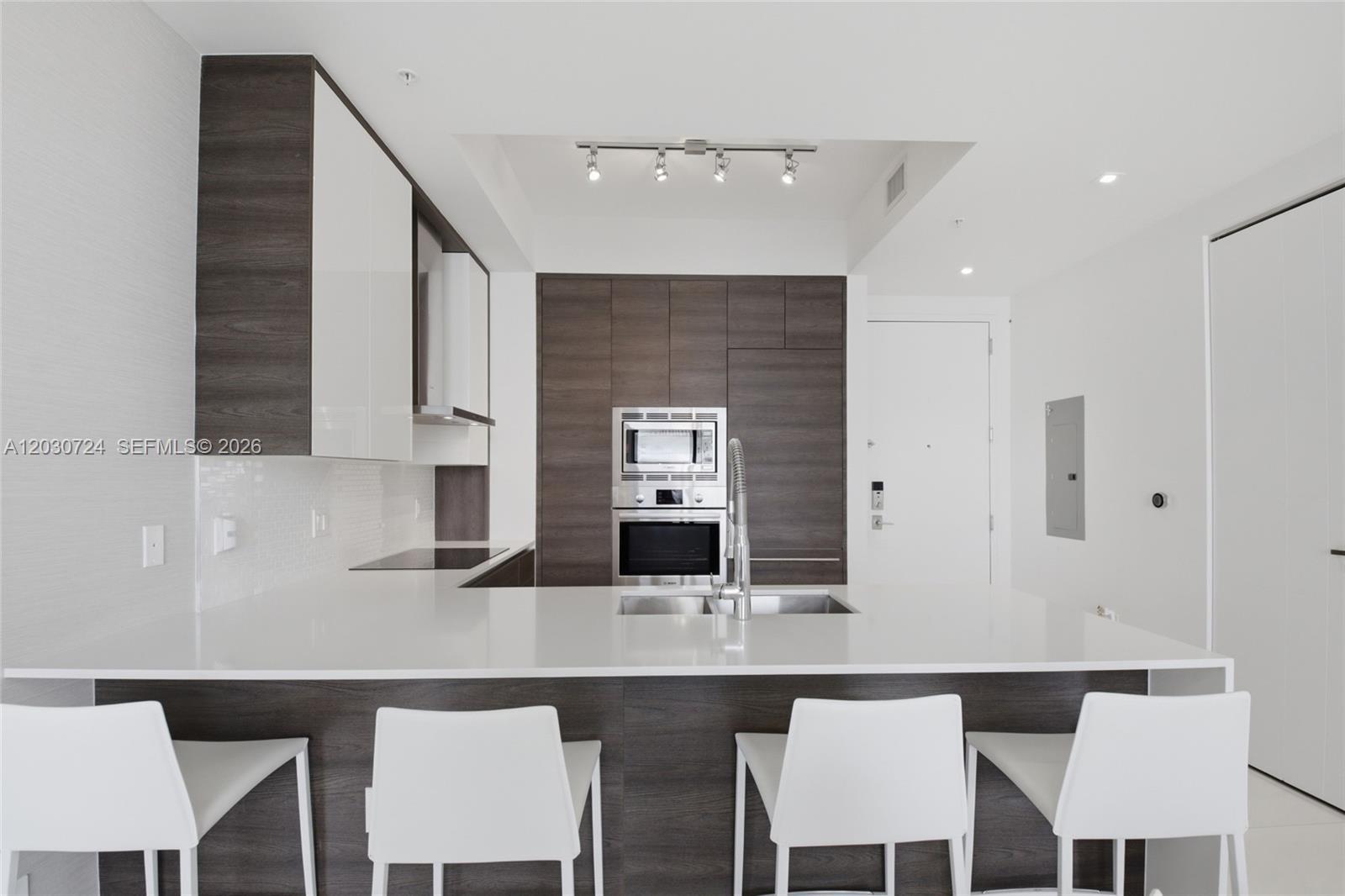 301 Altara Ave, Coral Gables FL 33146 photo 3
