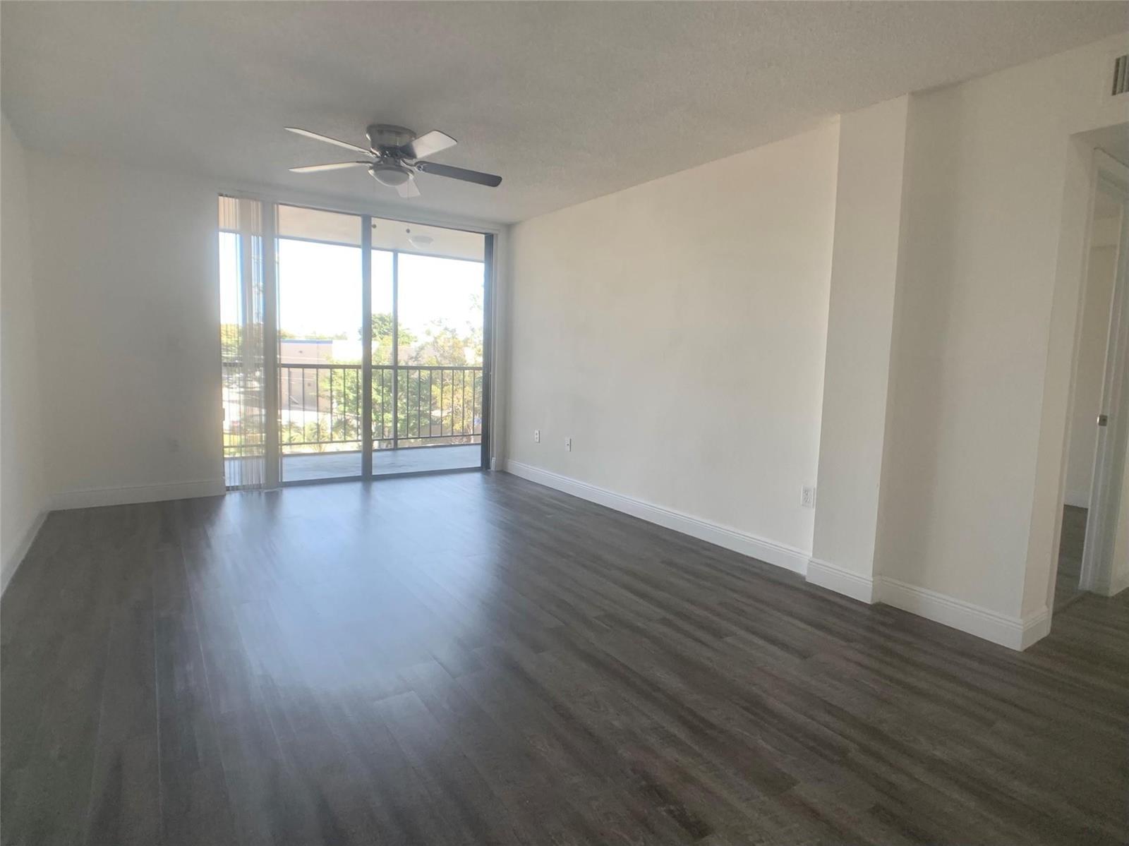 19455 NE 10 Avenue # 307, North Miami Beach FL 33179 photo 2