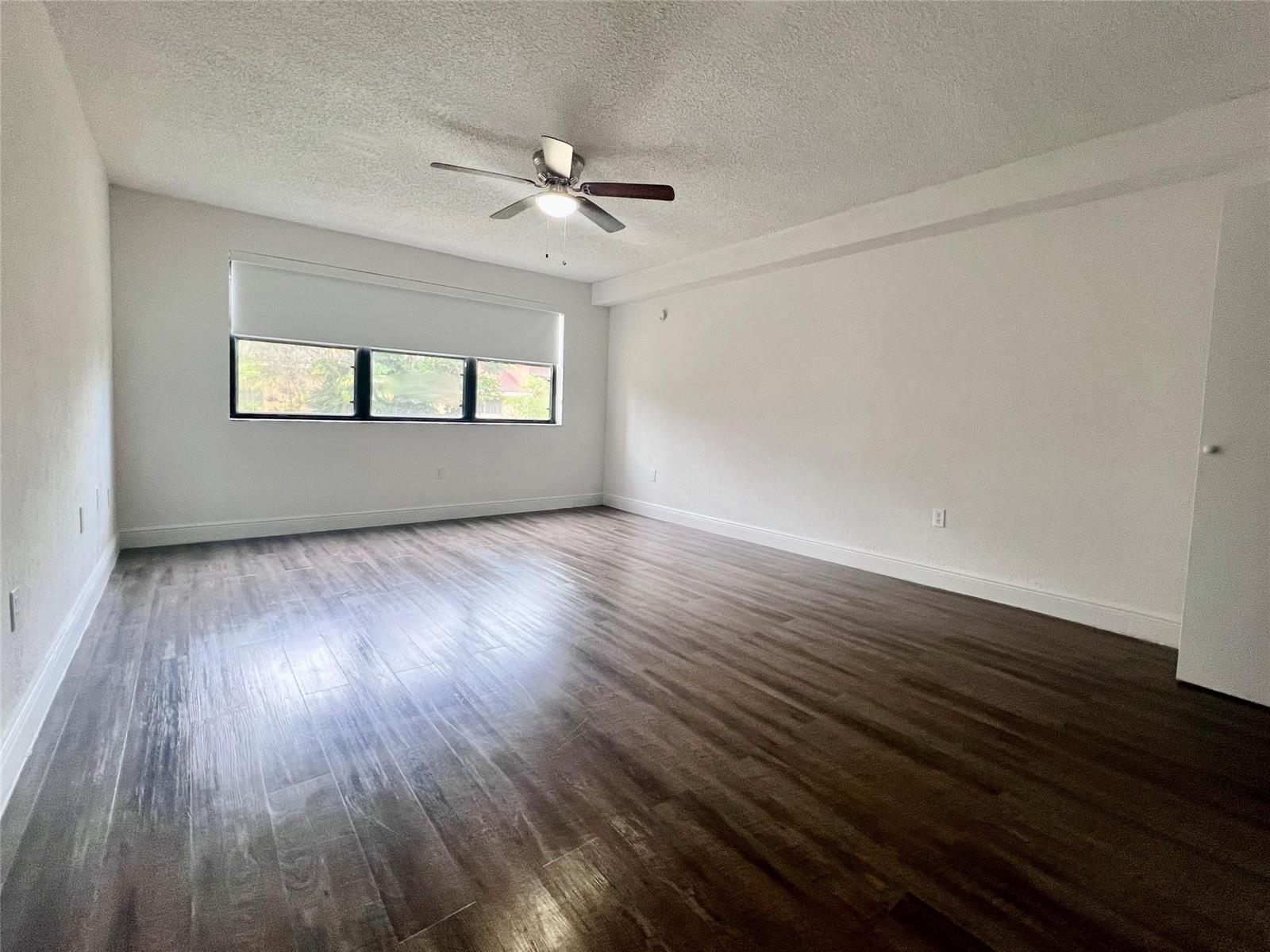 19455 NE 10 Avenue # 307, North Miami Beach FL 33179 photo 3