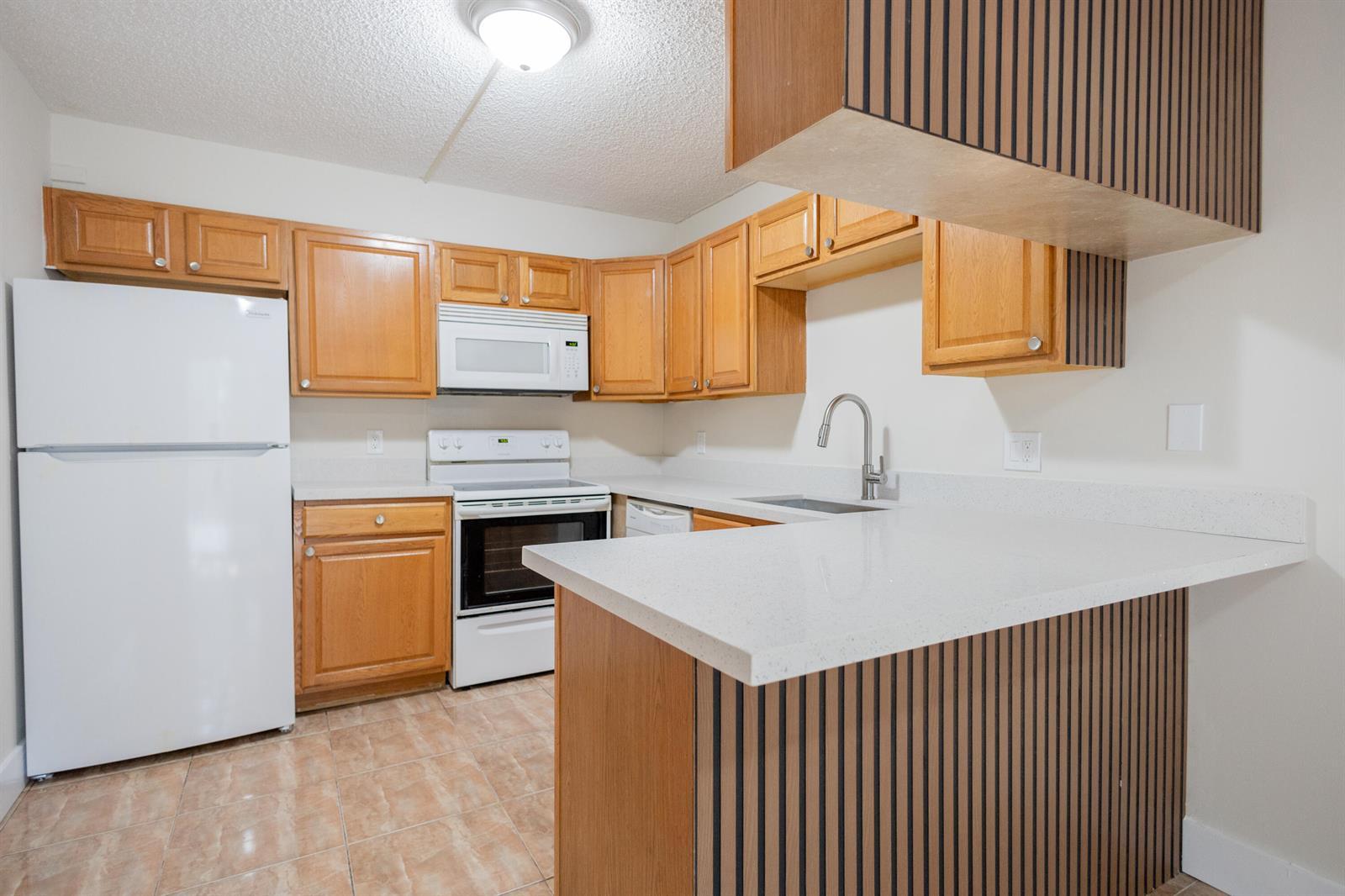 317 Woodland Road, Palm Springs FL 33461 photo 2