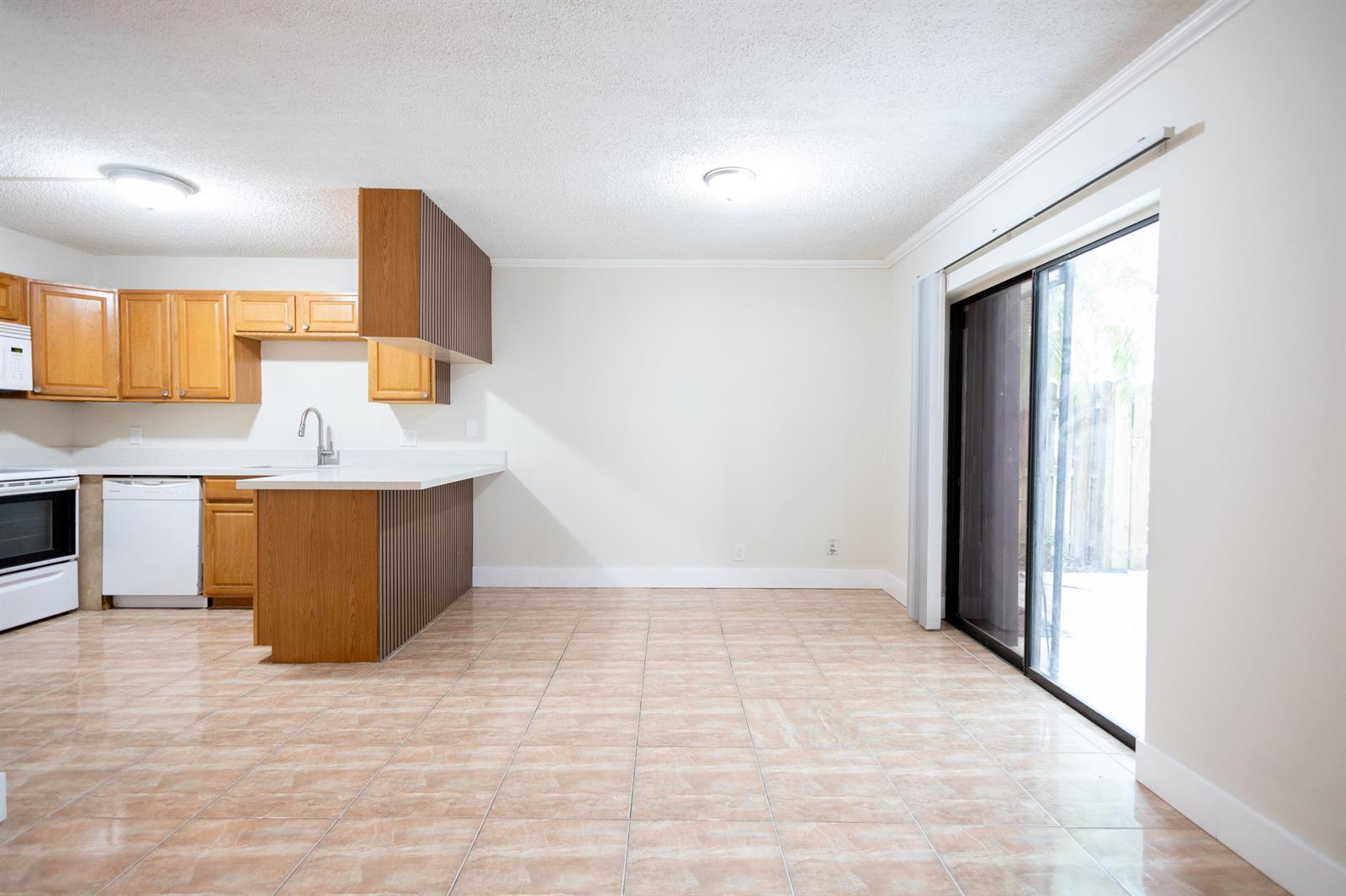 317 Woodland Road, Palm Springs FL 33461 photo 5