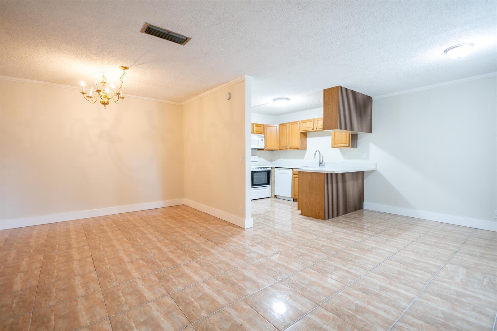 317 Woodland Road, Palm Springs FL 33461 photo 4