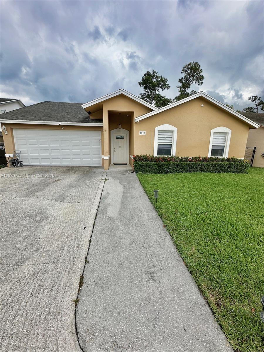 1010 Salmon Isle, Green Acres FL 33413 photo 2