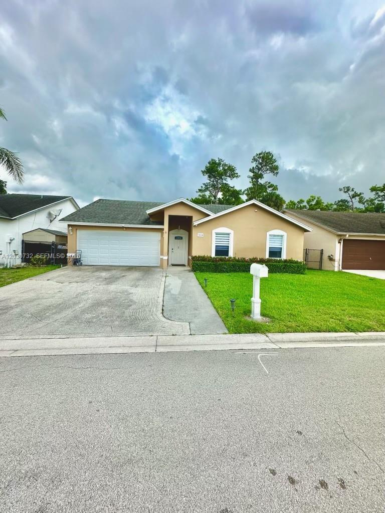 1010 Salmon Isle, Green Acres FL 33413 photo 3