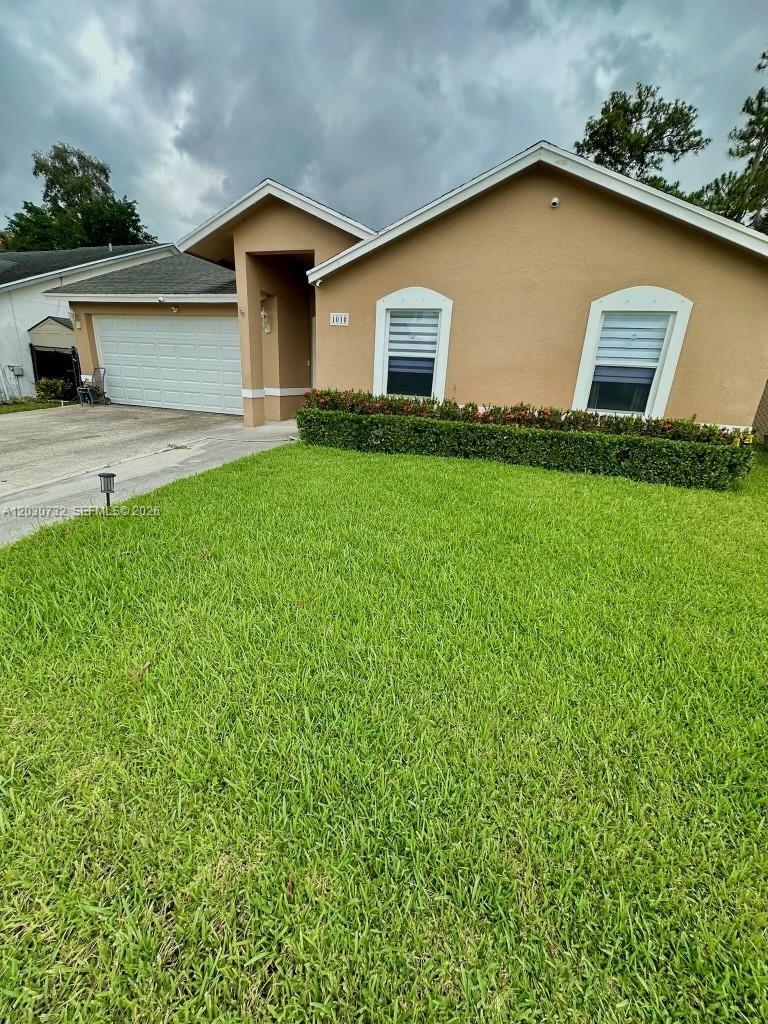 1010 Salmon Isle, Green Acres FL 33413