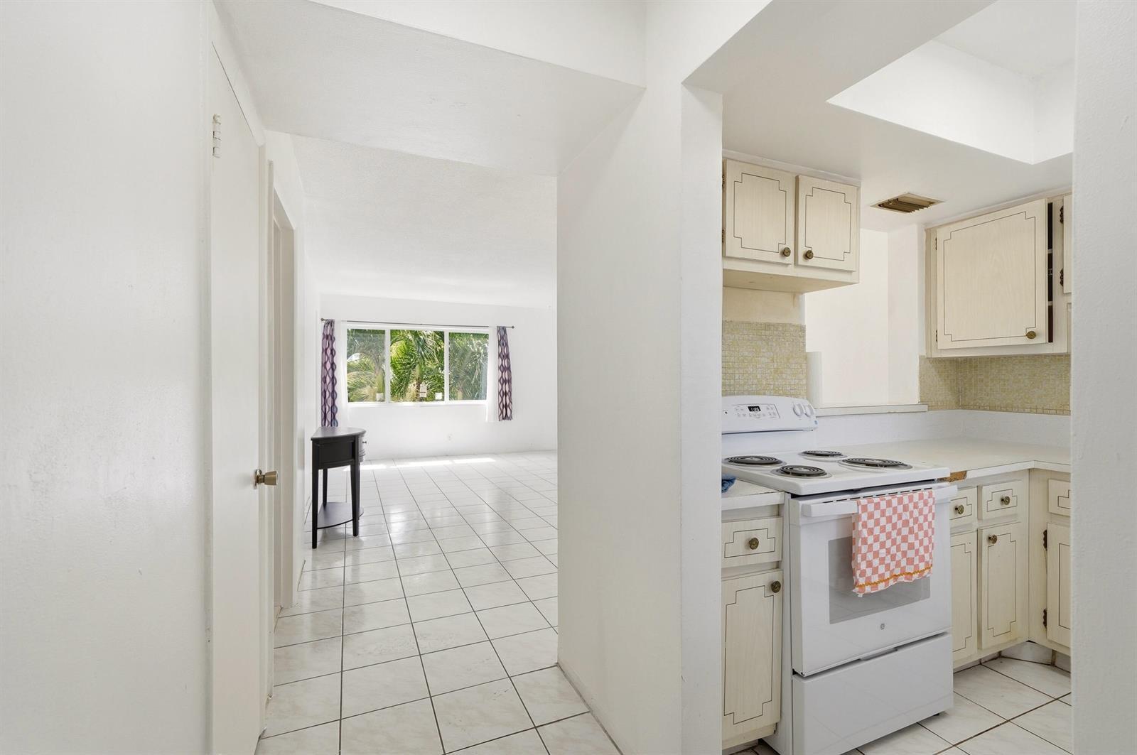 1333 E Hallandale Beach Boulevard # 335, Hallandale Beach FL 33009 photo 2