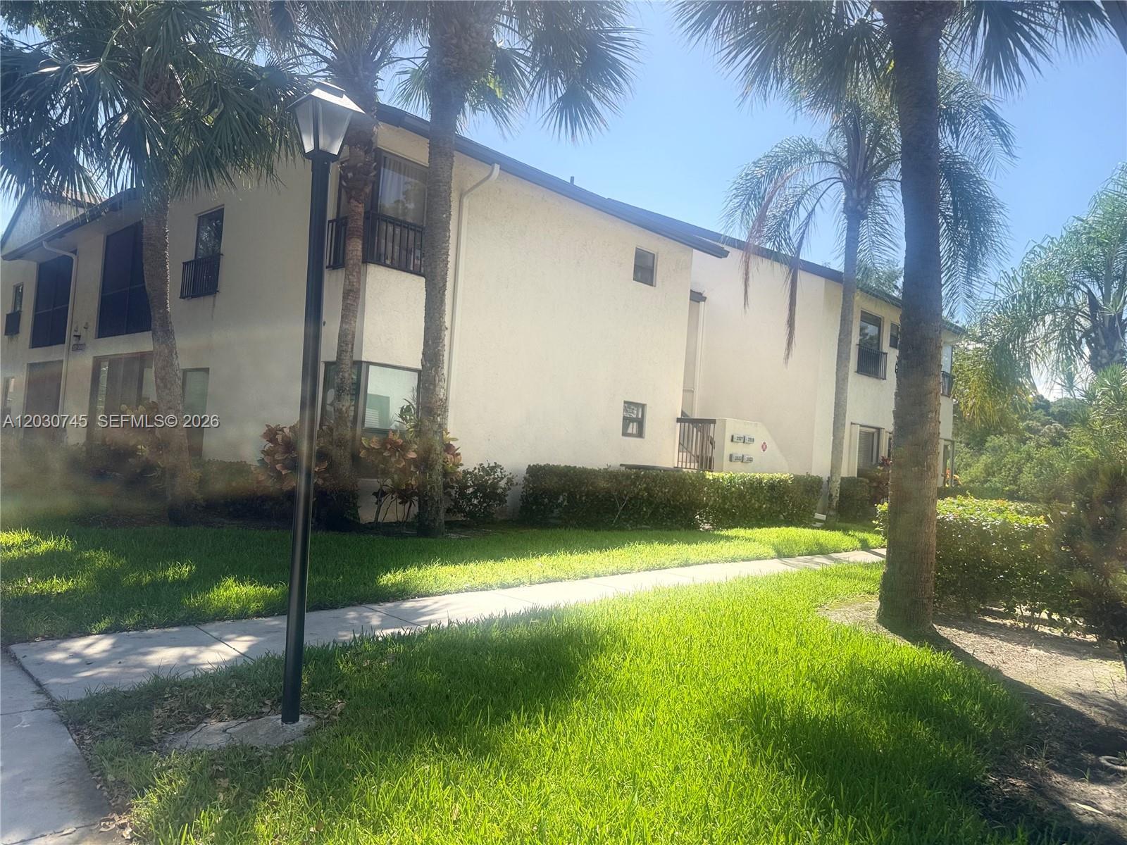2526 N Carambola Cir N # 1821, Coconut Creek FL 33066 photo 3