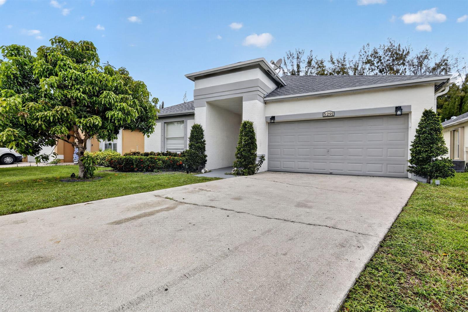 5291 Fox Trace, West Palm Beach FL 33417 photo 2