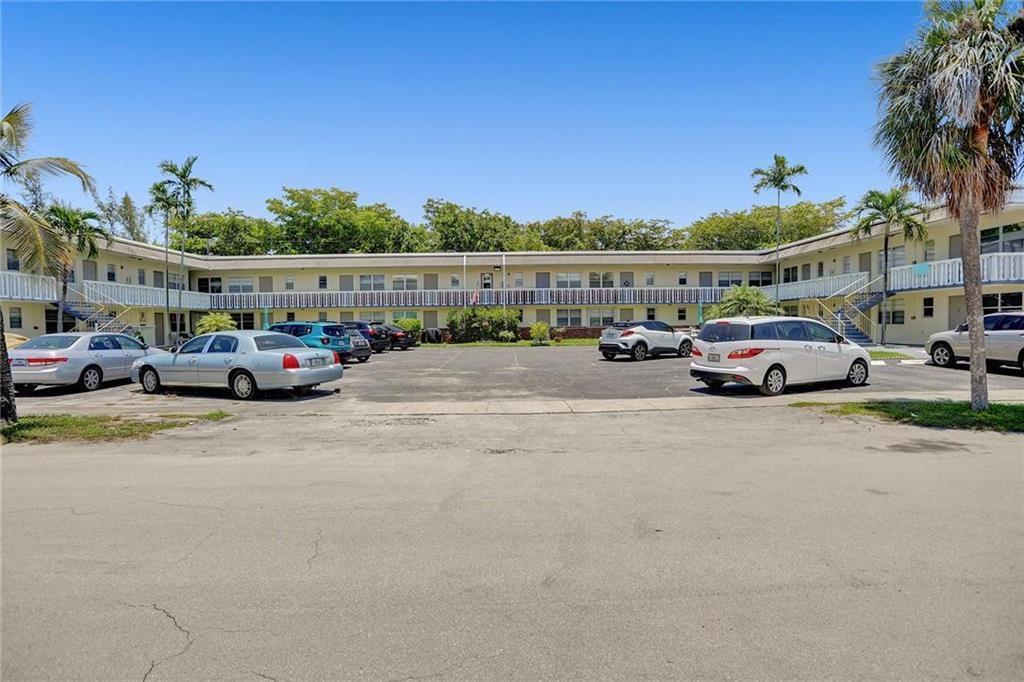 1551 N 12th Court # 10b, Hollywood FL 33019