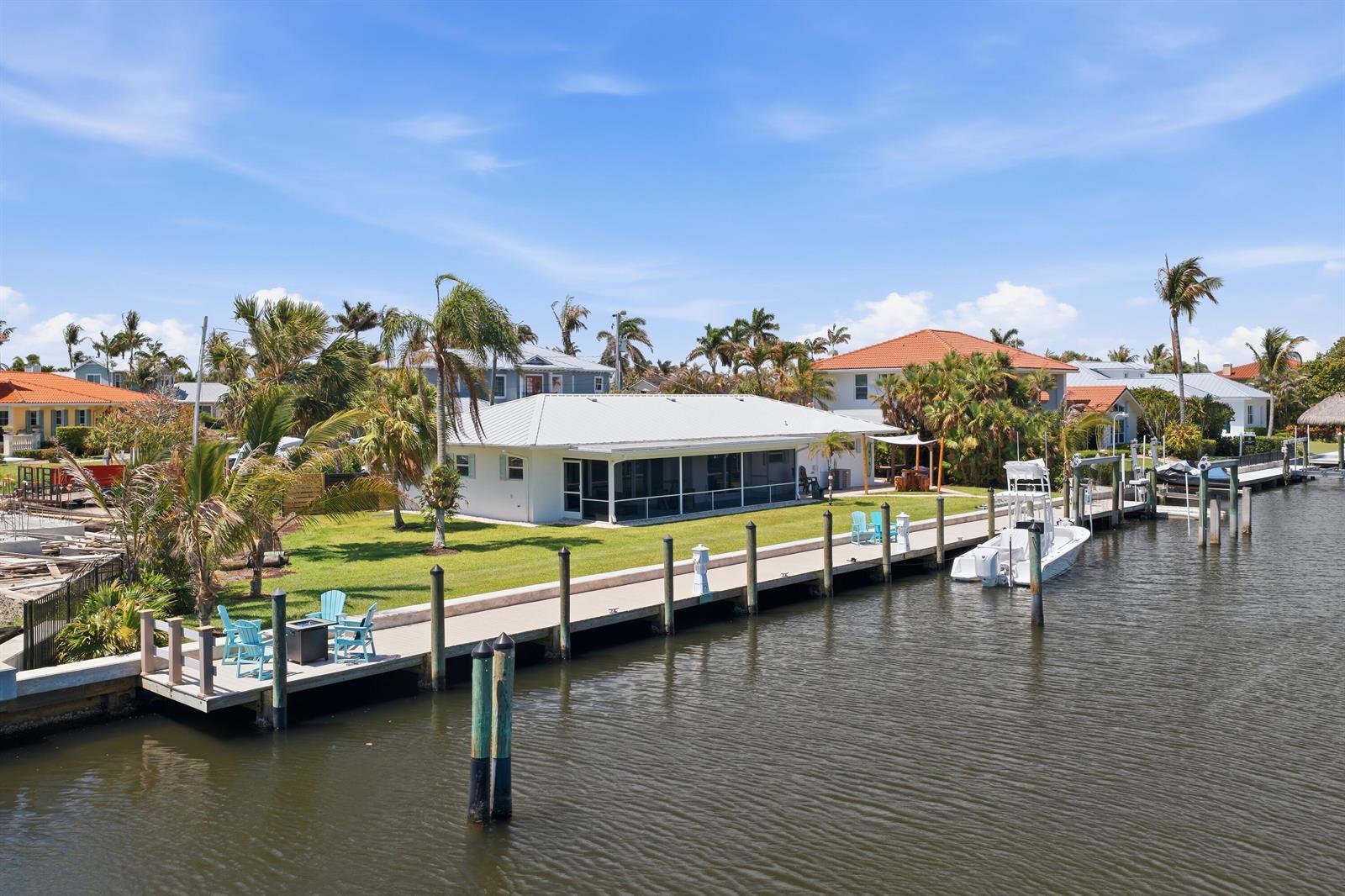 8585 SE Palm Street, Hobe Sound FL 33455 photo 2