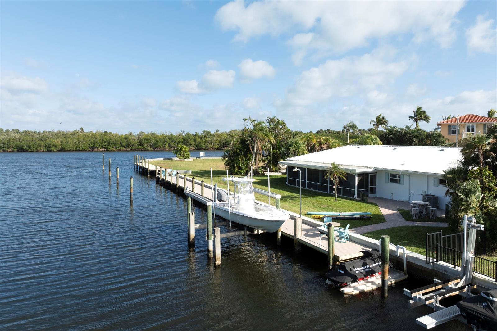 8585 SE Palm Street, Hobe Sound FL 33455 photo 4