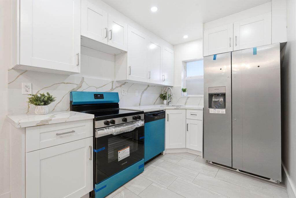 1747 Rodman Street # 302, Hollywood FL 33020